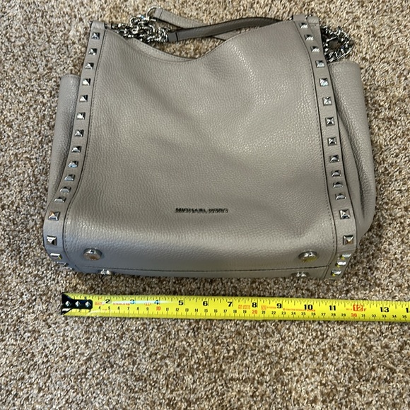 Michael Kors Medium Chain Shoulder Tote - Picture 10 of 10